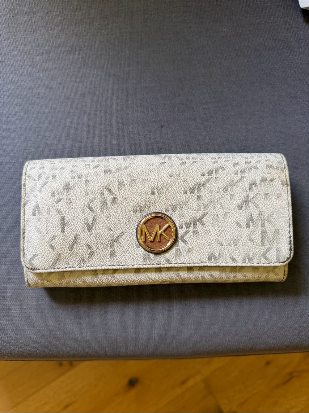 Michael Kors Cream Logo Continental Wallet